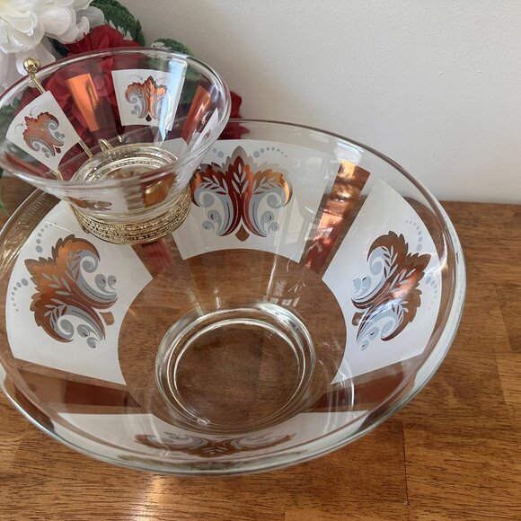 Vintage Hazel-Atlas Chip and Dip Set Gold Fleur-de-Lis Mid Century Glass Enterta - Picture 3 of 6